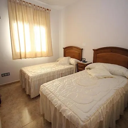 - 2 Bedrooms With Sea Views - 01885 *